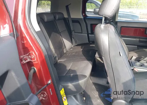 2010 Toyota Fj Cruiser from USA, damaged, VIN JTEBU4BFXAK075098